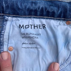 Mother Denim - The Runaway Weekender in color Helter Skelter